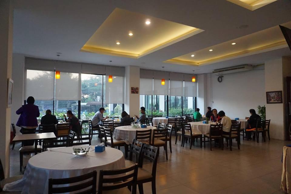 Rinradee Place Buriram Extérieur photo