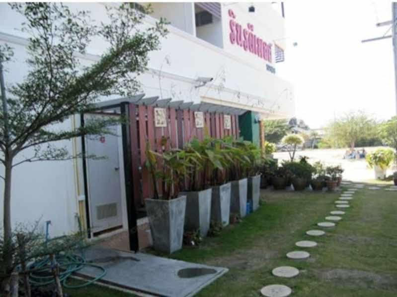 Rinradee Place Buriram Extérieur photo